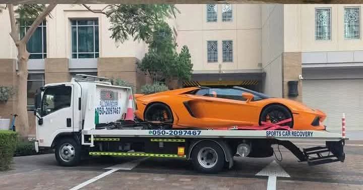 Sports car recovery Dubai — Lamborghini Aventador flatbed